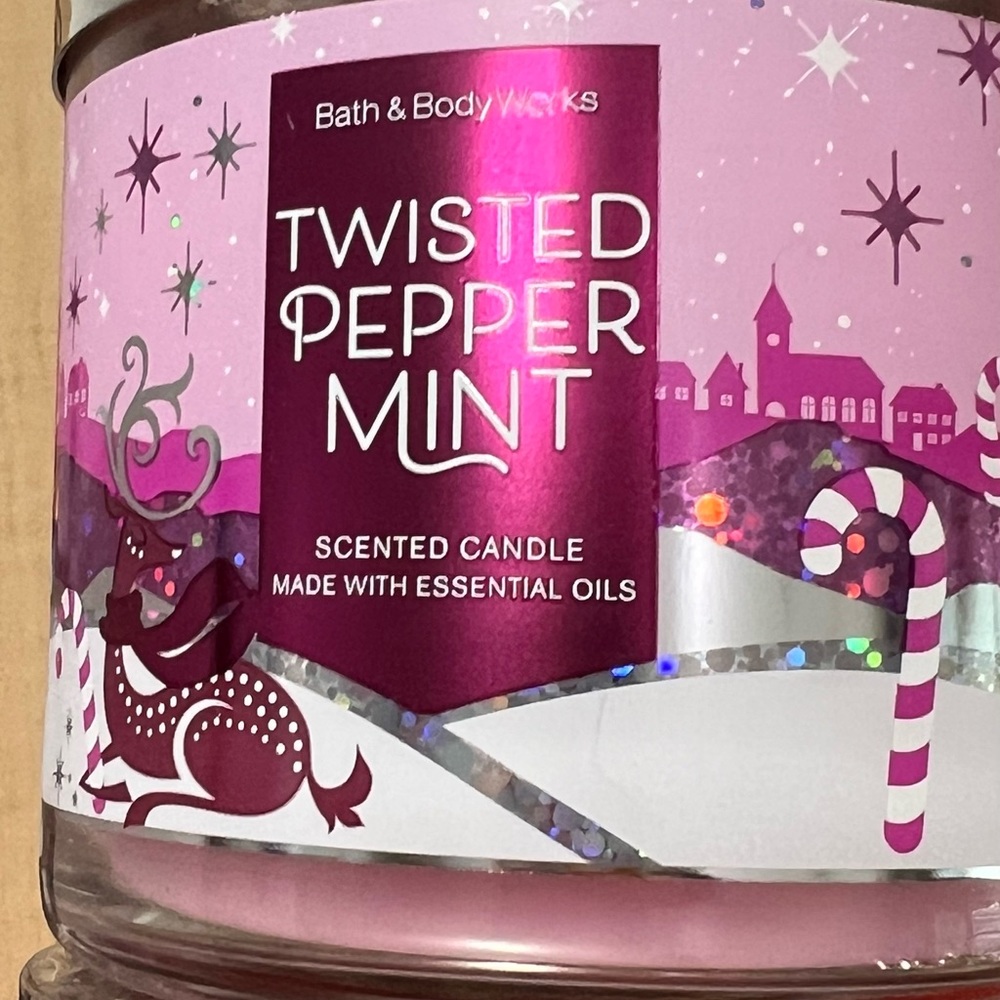 Twisted peppermint bath and body works candle